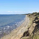 8 Person In * Farsø