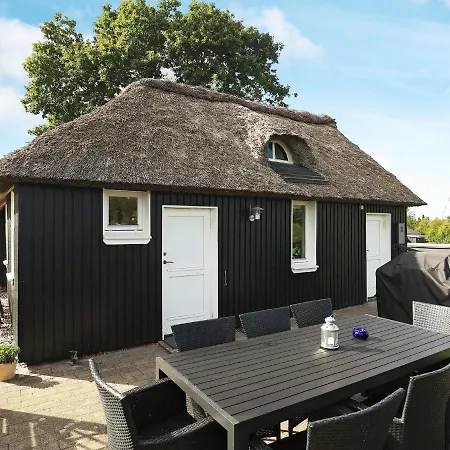 Xvi Farsø