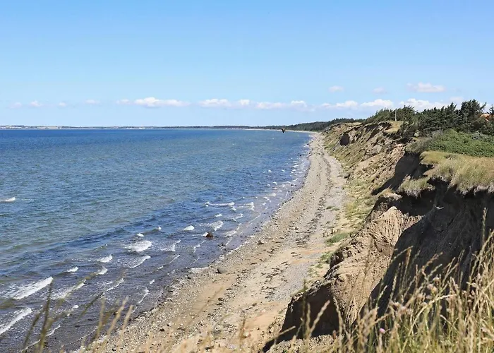 8 Person In * Farsø